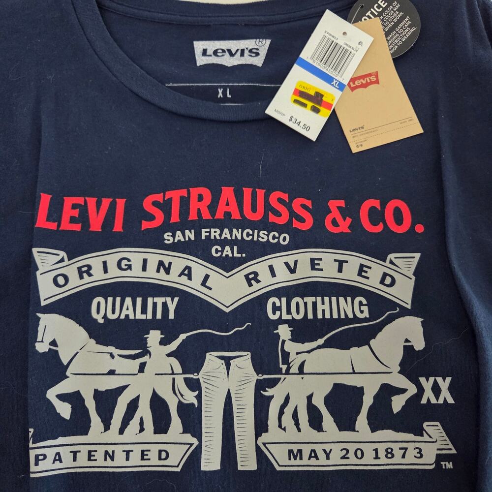 Men's NWT Long Sleeve Two Horse Levi Tee, Size XL